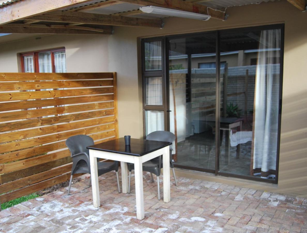 14 Cluster Cottages 乔治 外观 照片